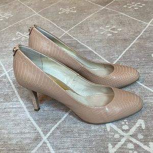 Michael Kors Leather Pump 7.5